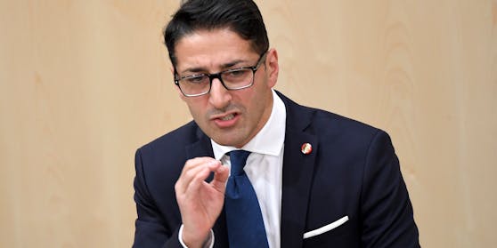 Der frühere Abgeordnete Efgani Dönmez im Nationalrat