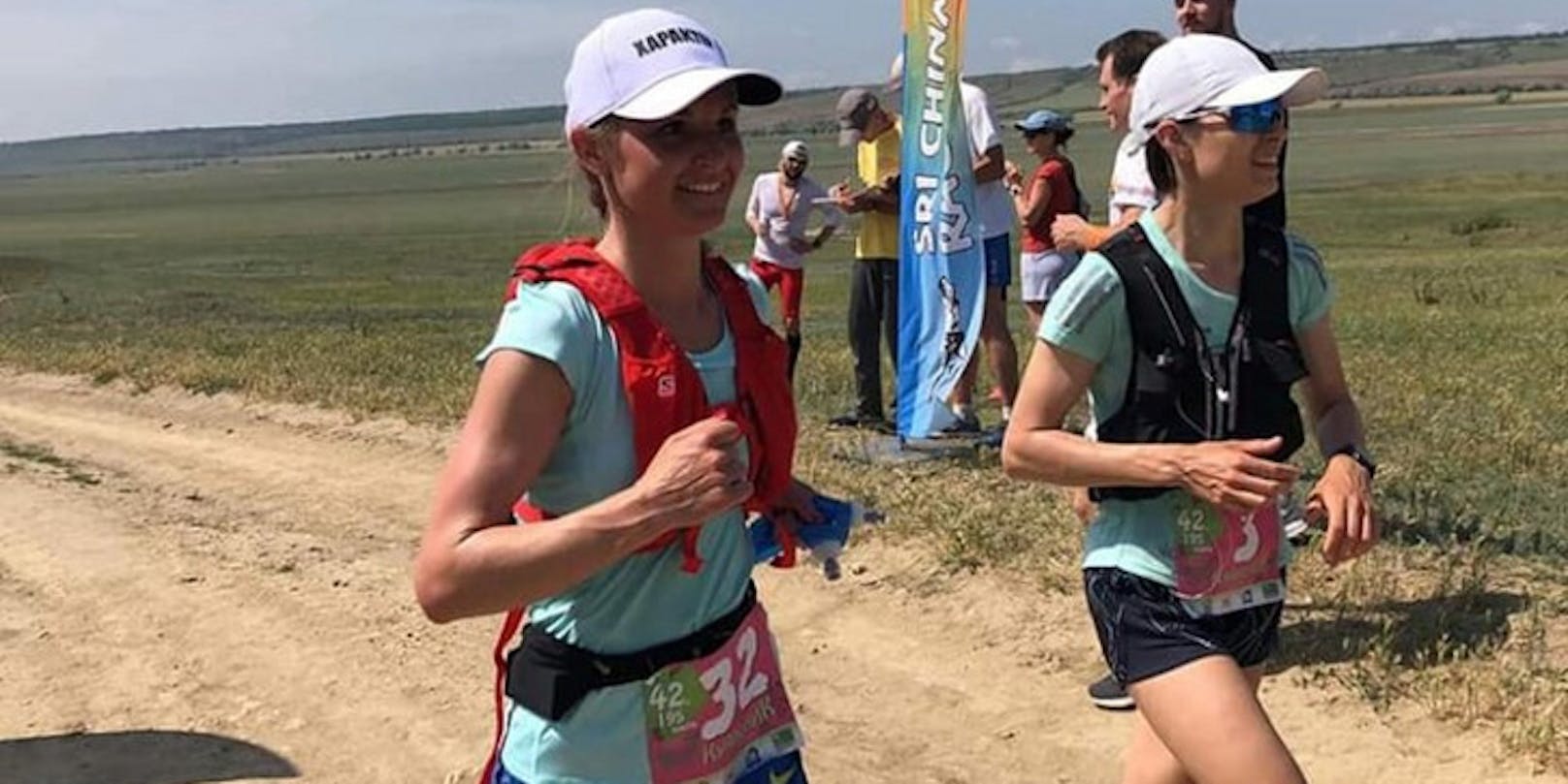 Ekaterina Katuseva (l.) ist bei einem Marathonrennen verstorben.