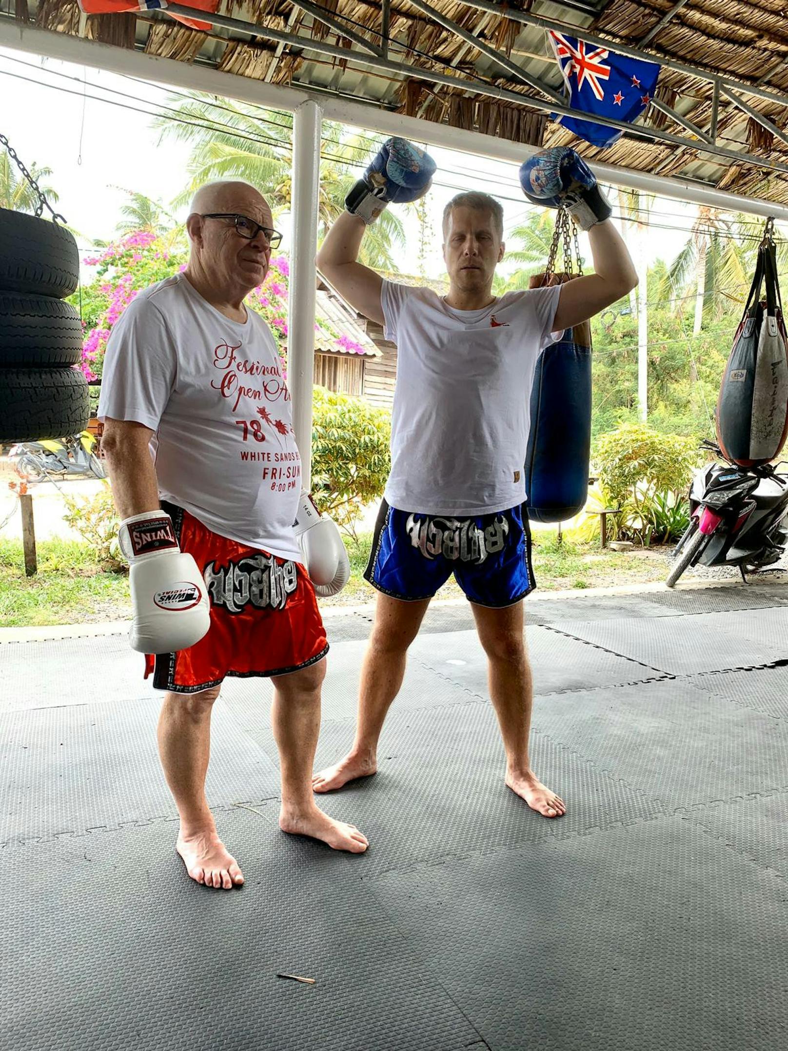 Papa und Sohnemann Pocher beim Box-Training.