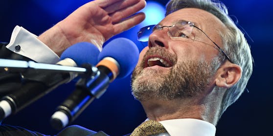 FPÖ-Chef Norbert Hofer bei einer Kundgebung am Viktor-Adler-Markt in Favoriten.