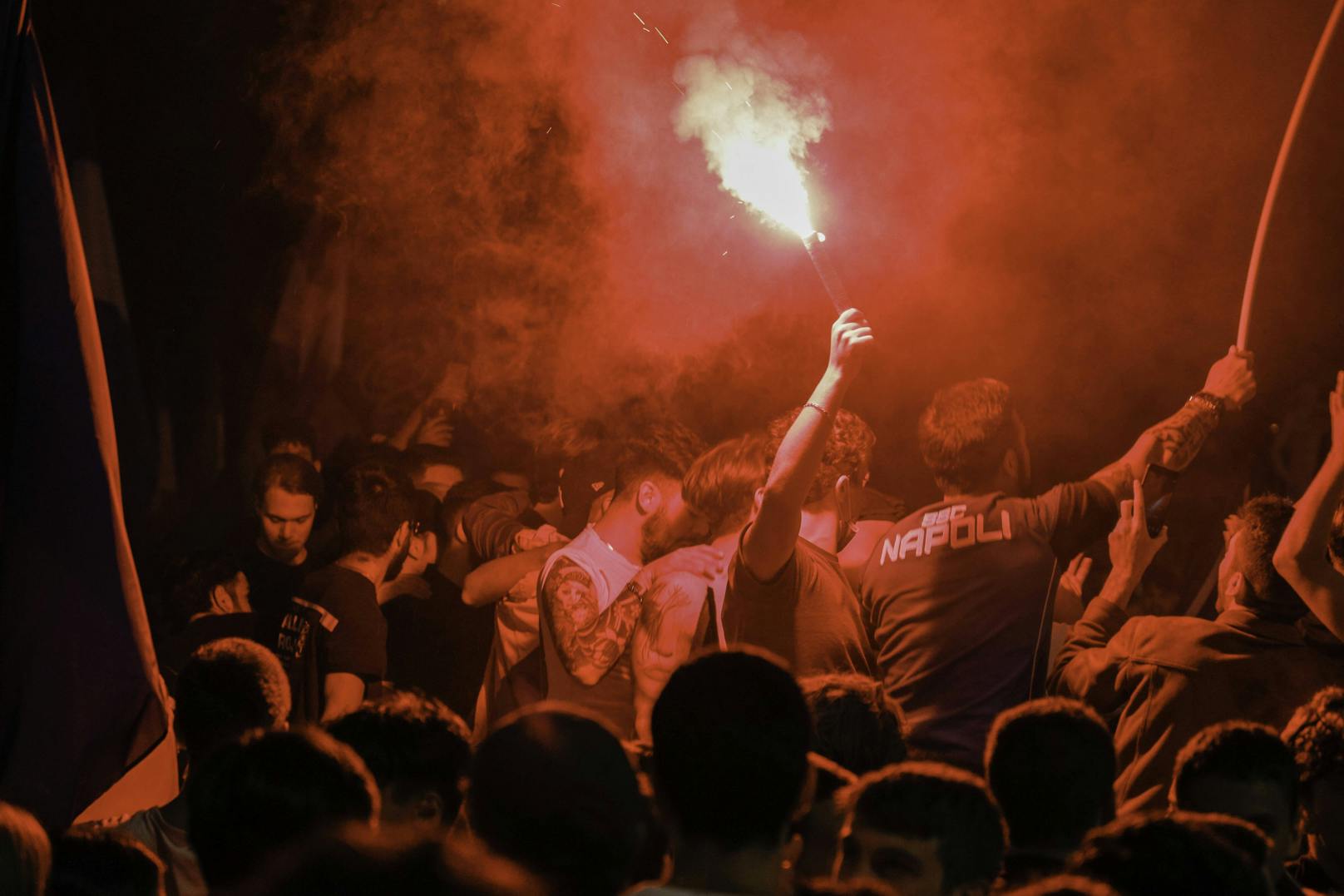 Fans feiern den Cupsieg in Neapel.