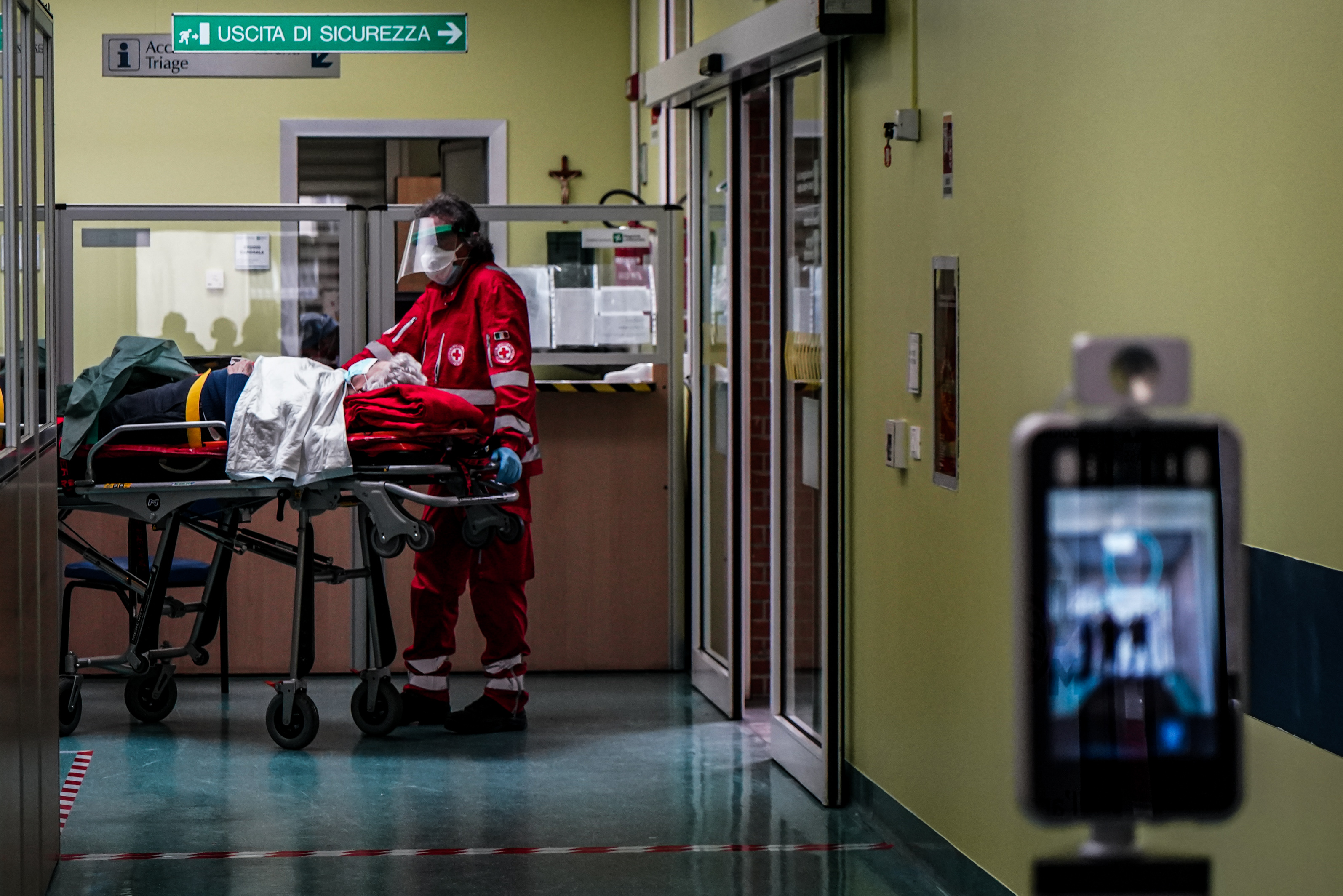 Ein Corona-Patient in einem Spital