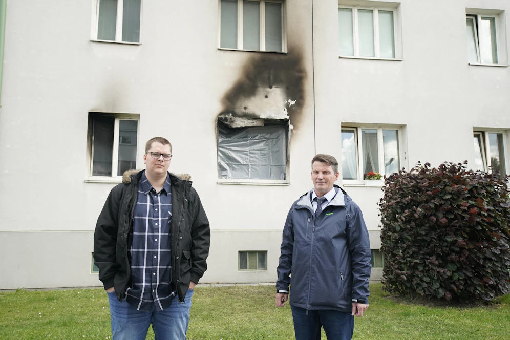 Roland L. (li.) und Miroslav M. retteten Pensionistin in Wien-Donaustadt das Leben.
