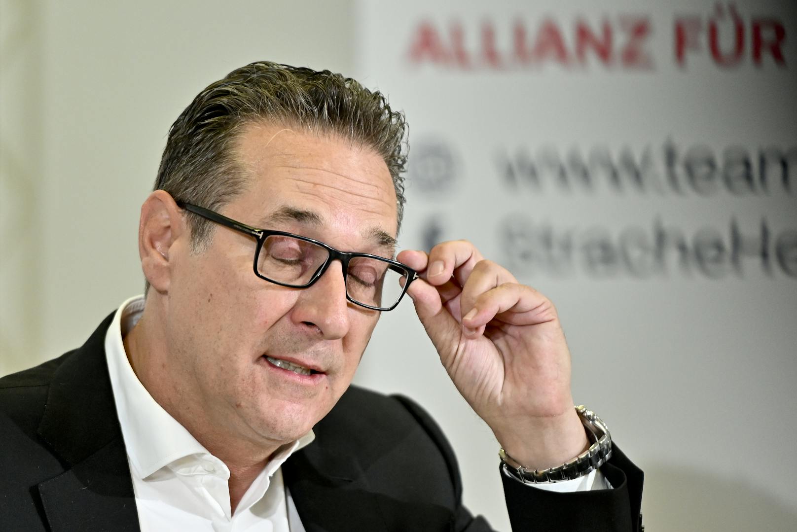 Heinz-Christian Strache beklagt, dass die FPÖ angeblich seine Sympathisanten mobbe.