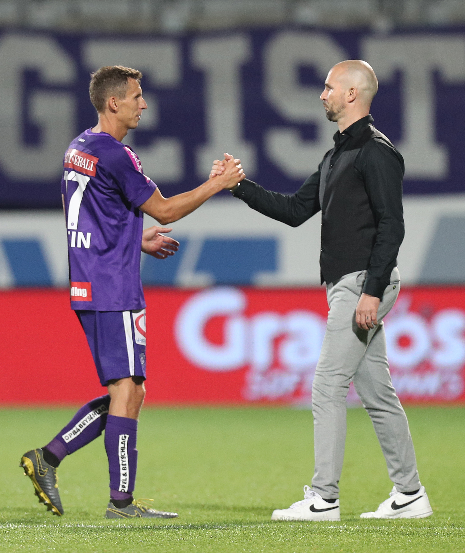 Christian Ilzer kann nach dem 2:1-Erfolg bei Wattens durchatmen. 