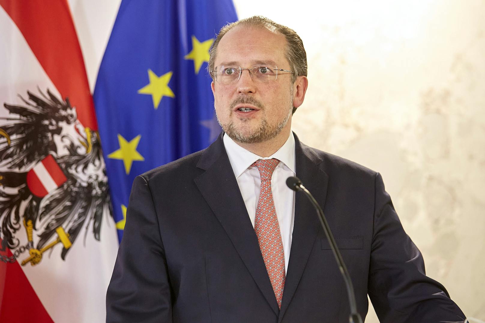 Außenminister Alexander Schallenberg (ÖVP) musste seine Reisepläne ändern.