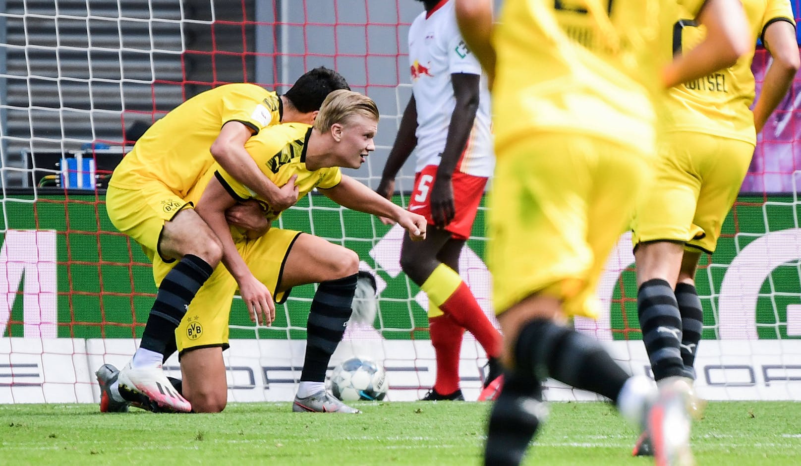 Erling Haaland trifft gegen RB Leipzig.