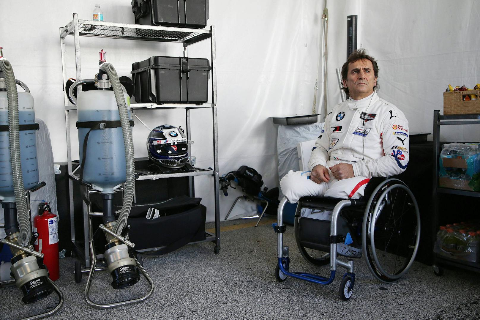 Ex-Formel-1-Pilot Alex Zanardi verlor bei einem Unfall beide Beine. Jetzt kämpft er um sein Leben.