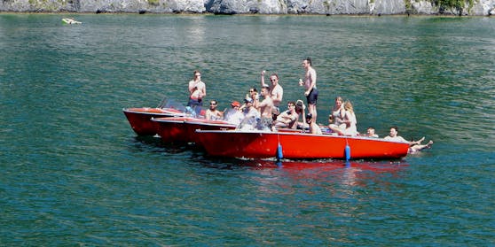 Urlauber am Wolfgangsee in Oberösterreich