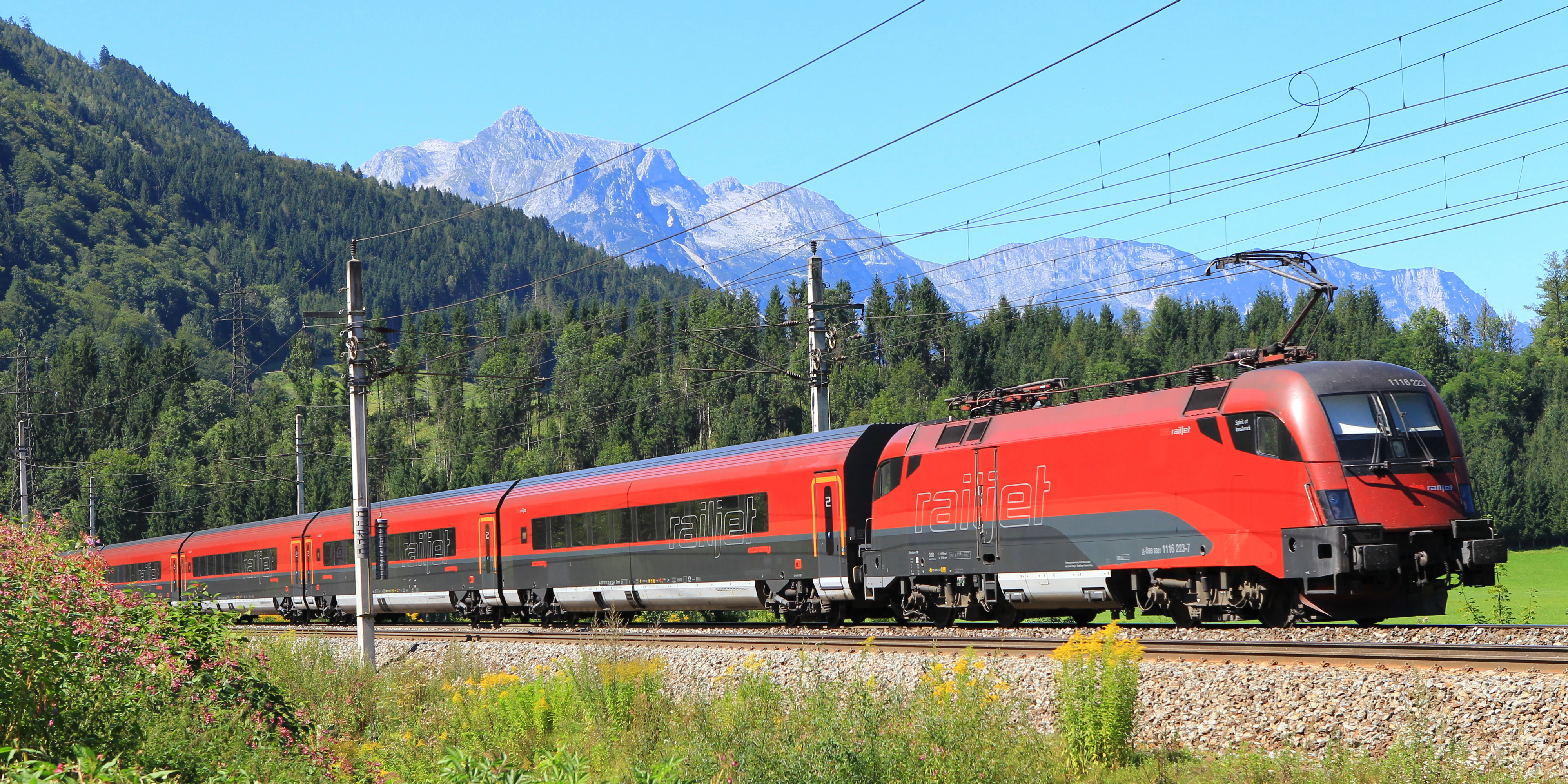 Vom Flughafen Wien bis nach Telfs in Tirol ging seine Reise.