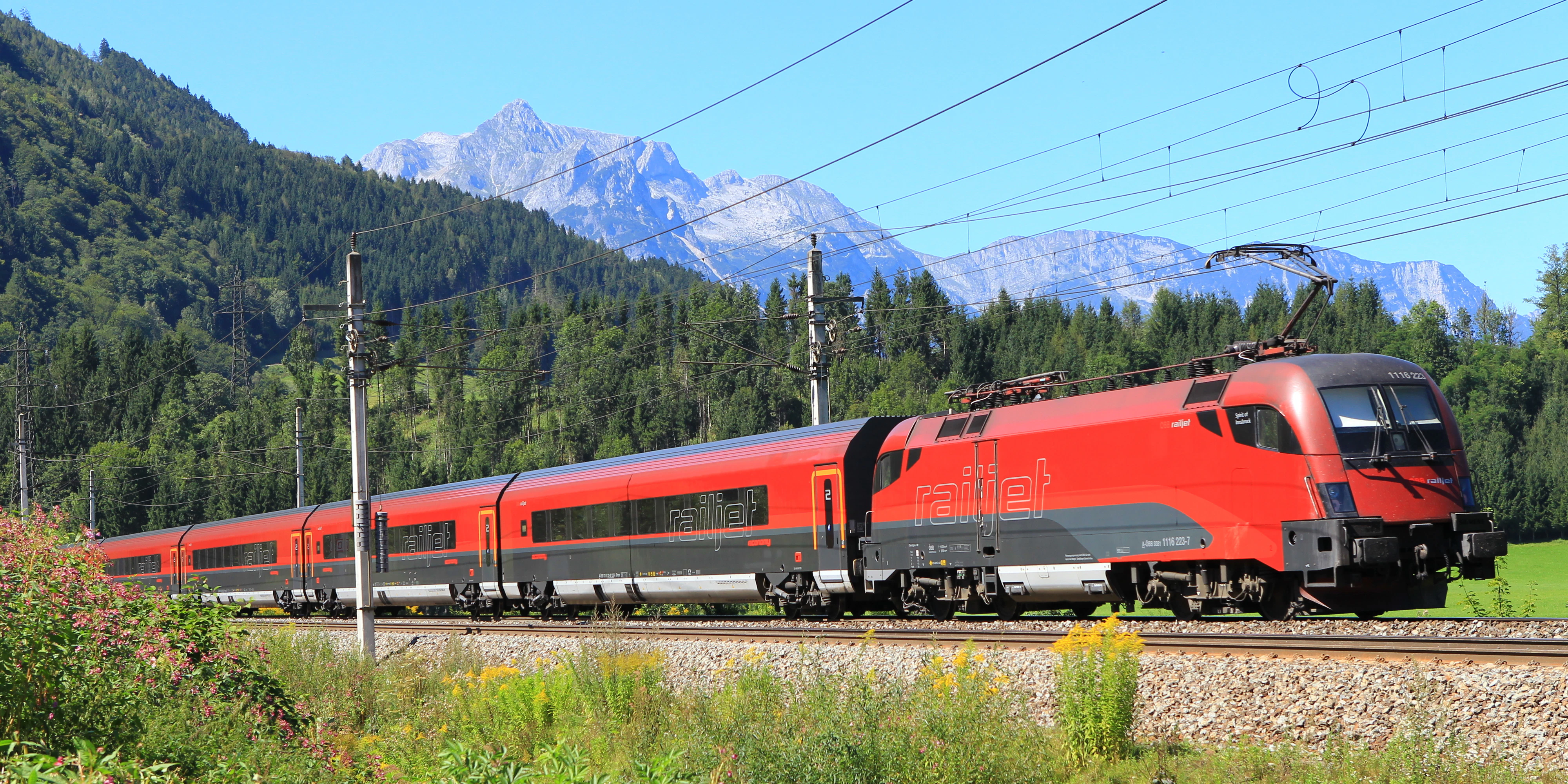 Vom Flughafen Wien bis nach Telfs in Tirol ging seine Reise.