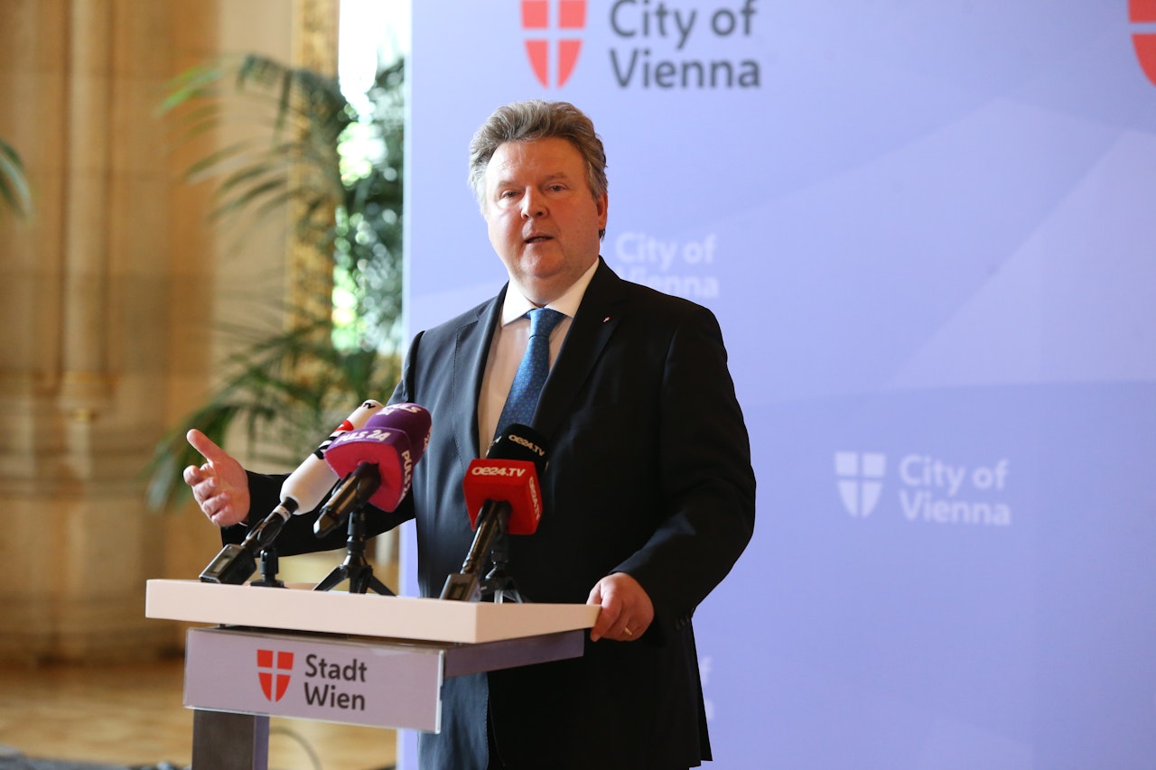 Heute.at - Bürgermeister Ludwig bei autofreier City auf Bremse