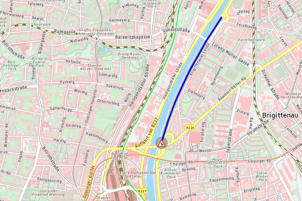 Zwischen Gürtelbrücke und Heiligenstädter Brücke stockender Verkehr auf der Donaukanalstraße (B227)