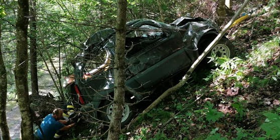 Für den Fahrer (79) kam jede Hilfe zu spät.