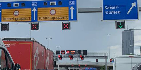 Tunnel-Sperre auf der A22