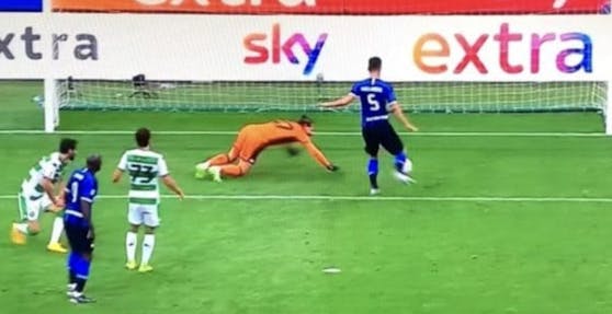 Roberto Gagliardini verfehlt spektakulär.