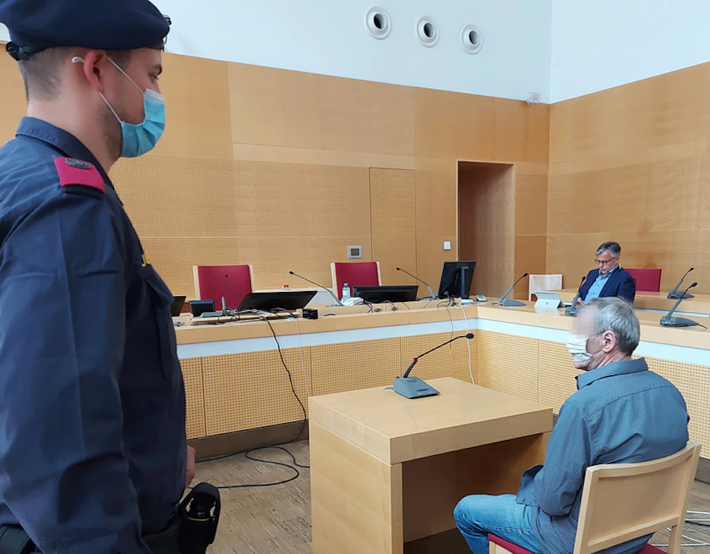 Der Angeklagte, am Donnerstag, im Gerichtssaal des Landesgerichts Wels.