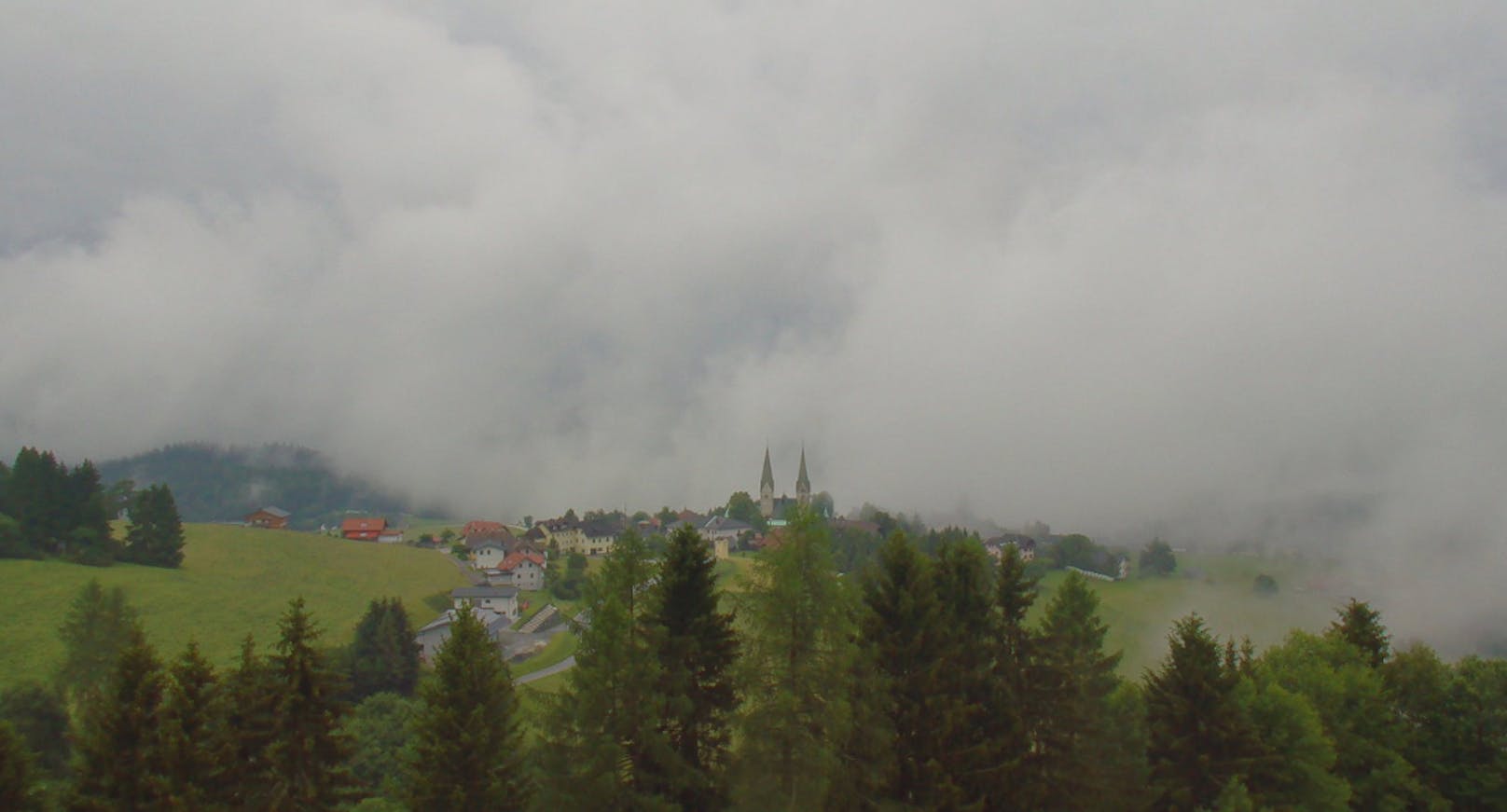 In Kärnten regnet es bereits anhaltend...
