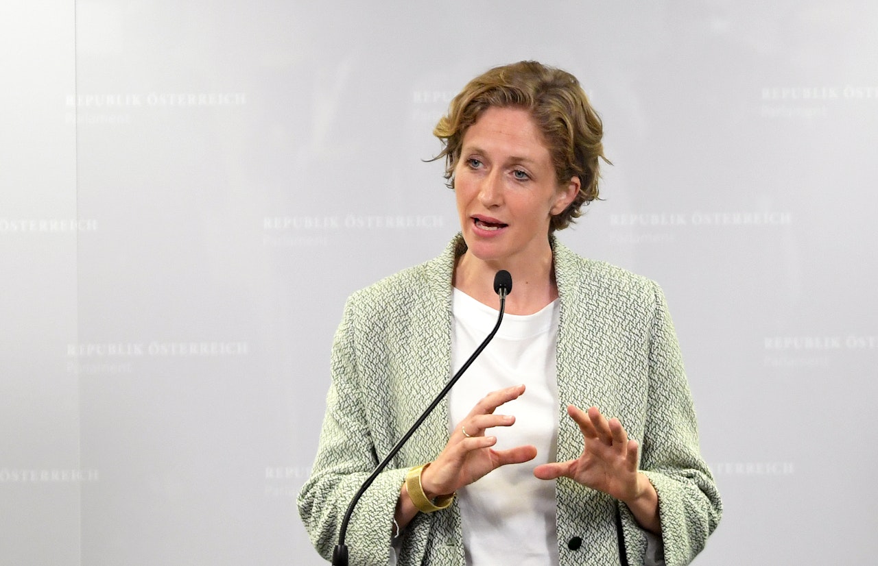 Heute.at - Krisper: Damen müssen 'Arsch' sagen können