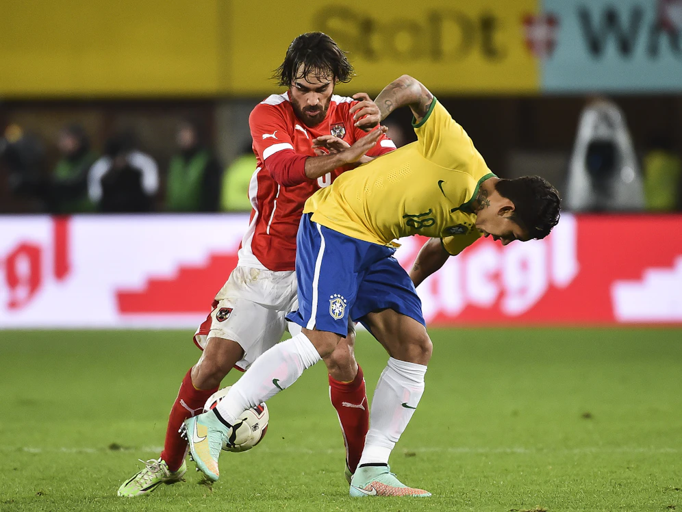 Veli Kavlak im ÖFB-Dress gegen Roberto Firmino (Brasilien)