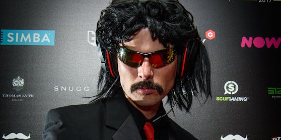 Der Twitch-Streamer Dr DisRespect alias Guy Beahm