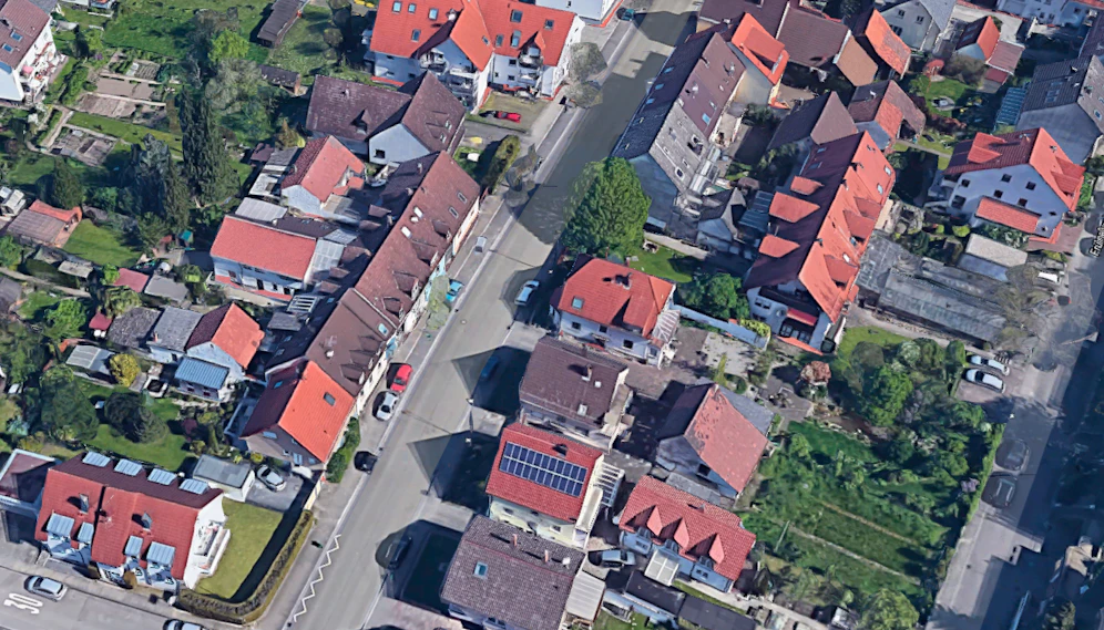Satellitenaufnahme und 3D-Simulation von Untergrombach (D).