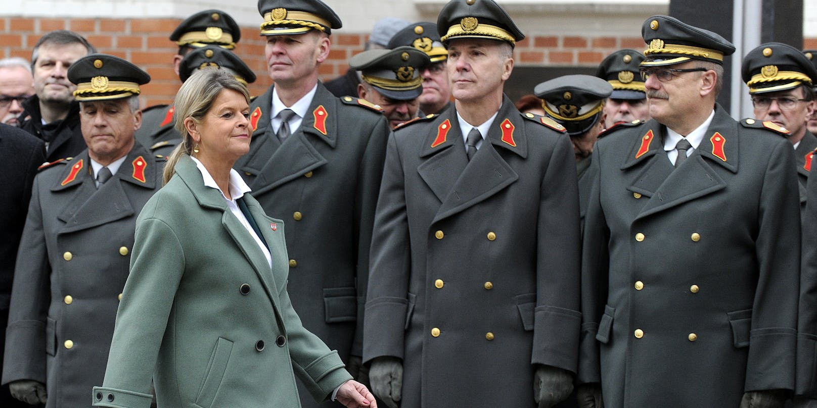 Verteidigungsminister Klaudia Tanner (ÖVP) bei ihrem Amtsantritt in der Rossauer Kaserne.