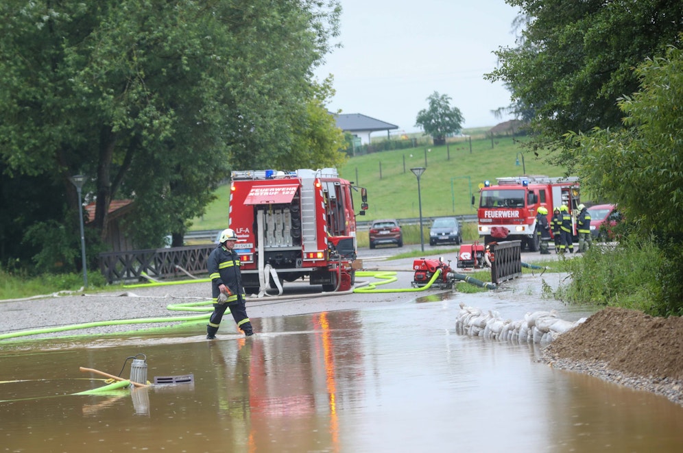 Vor allem in den Bezirken Braunau und Vöcklabruck hatte die Feuerwehr alle Hände voll zu tun.