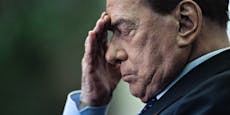 Berlusconi mit beidseitiger Lungenentzündung im Spital