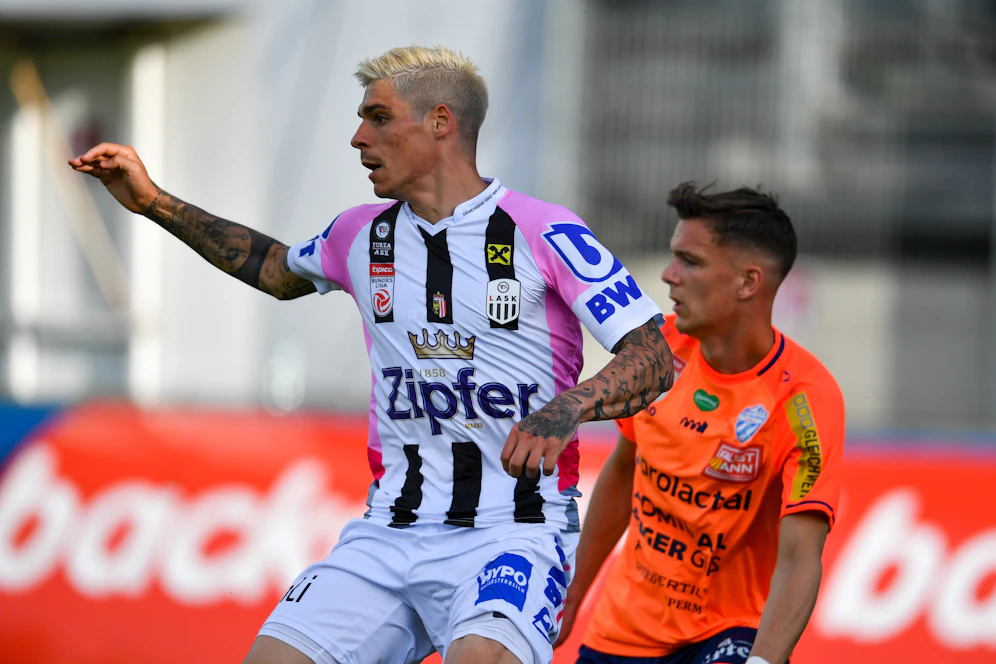 Dominik Frieser gegen Felix Luckeneder.