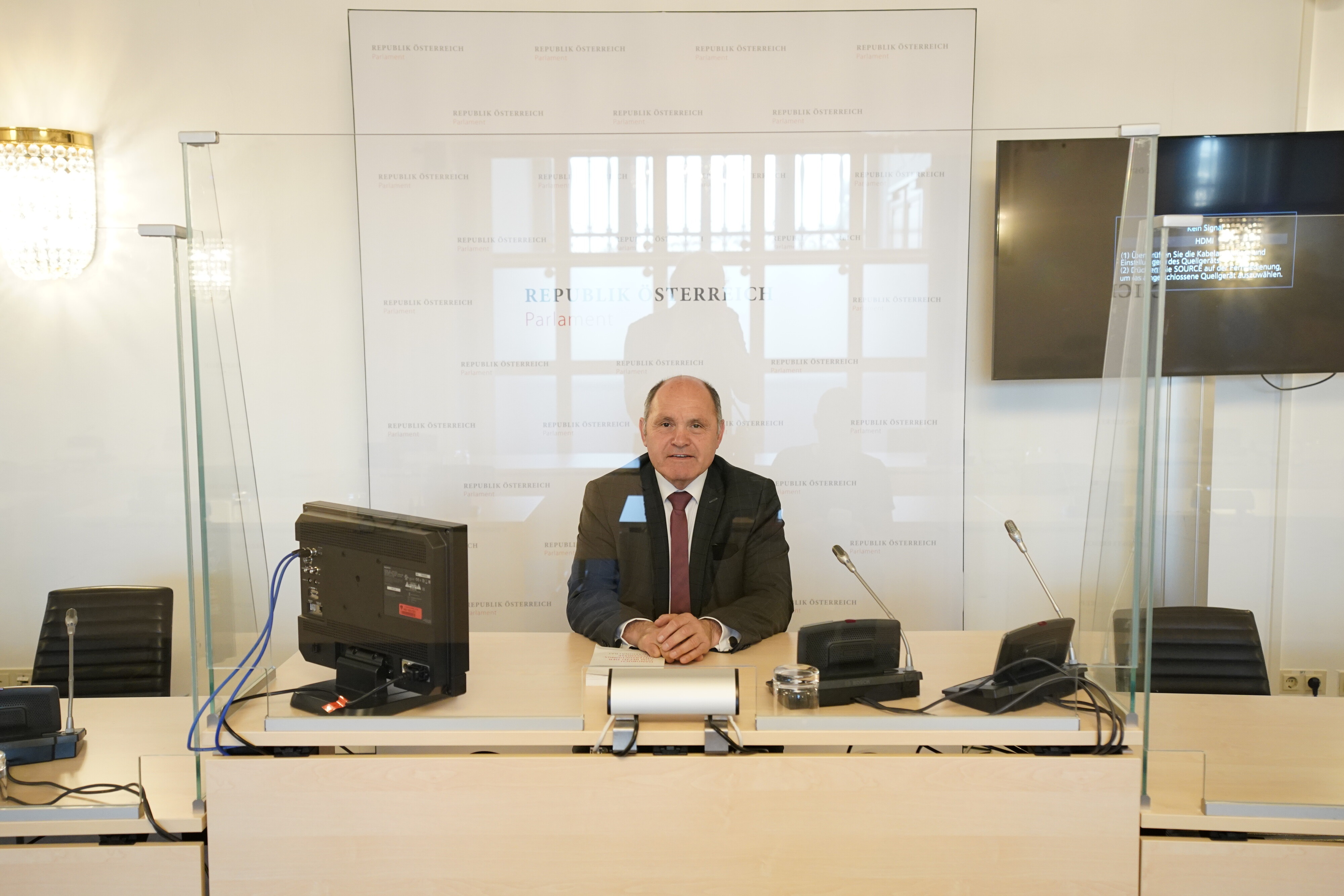 Von diesem Platz aus führt Sobotka ab heute den Vorsitz