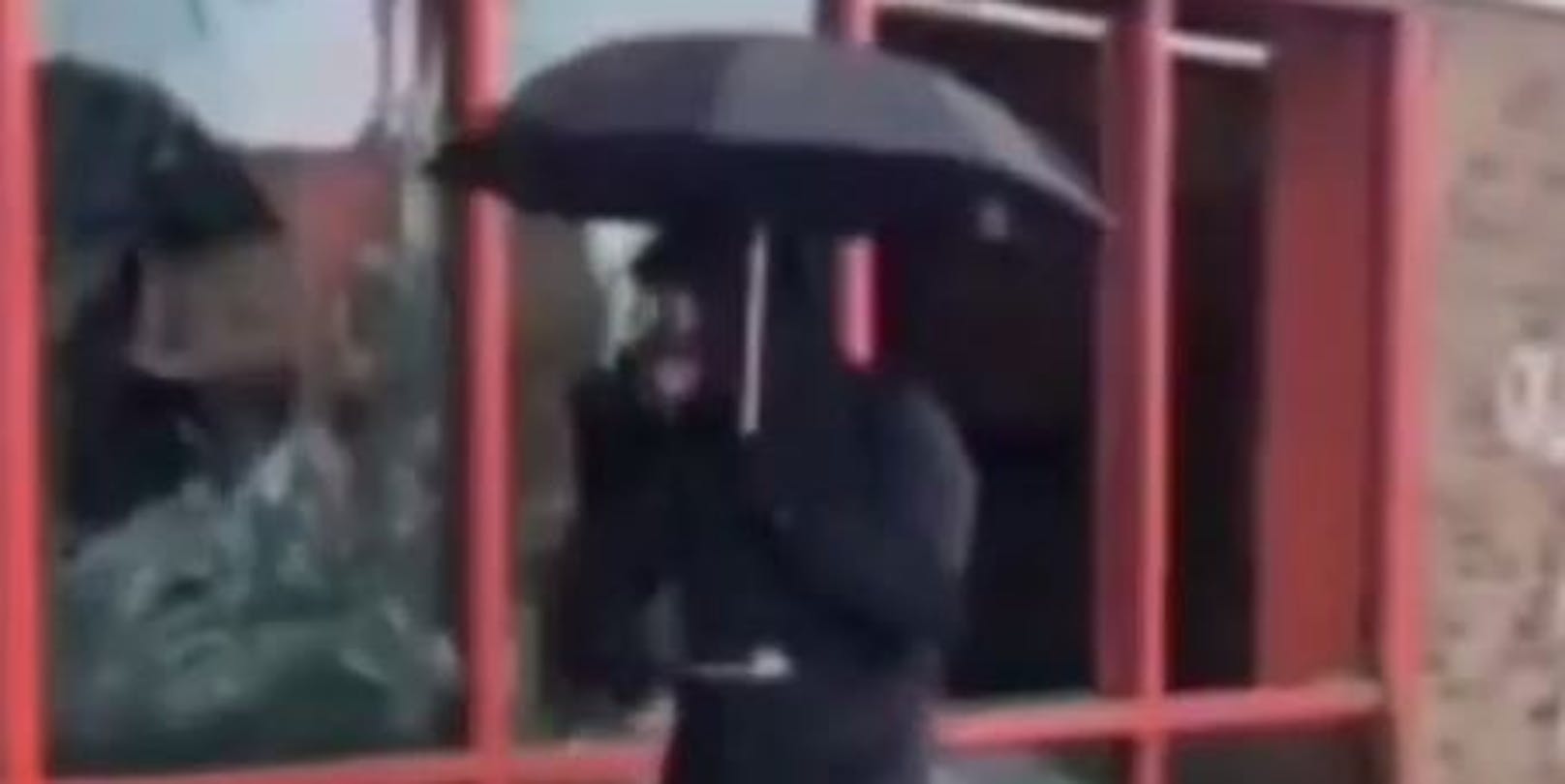 Wer ist der "Umbrella Man"?