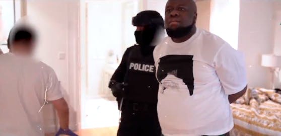 Die Polizei filmte die Festnahme von Raymond "Hushpuppi" Abbas mit.
