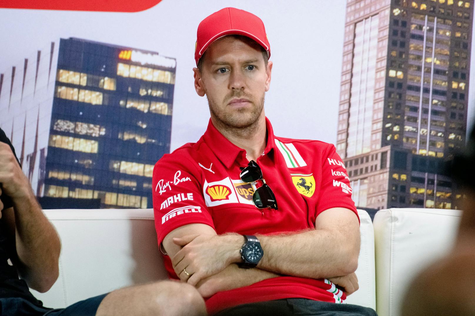 Mitten in der weltweiten Coronakrise platzte die Bombe! Sebastian Vettel wird Ferrari nach dieser Saison verlassen. Der Deutsche und die Scuderia gehen getrennte Wege.