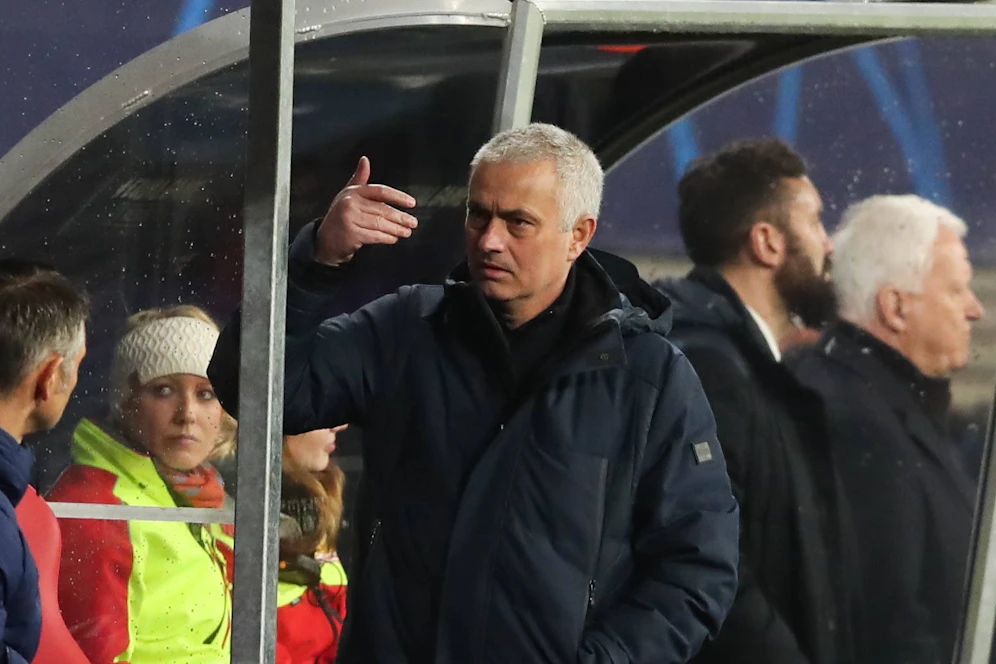 Mourinho-Klub Tottenham nimmt einen Millionen-Kredit auf.