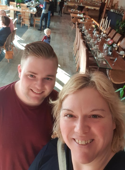 Im Sommer 1995 lernte Astrid B. (45) den Vater ihres Sohnes Marcel (24) auf Rhodos kennen. Nun suchen sie ihn.