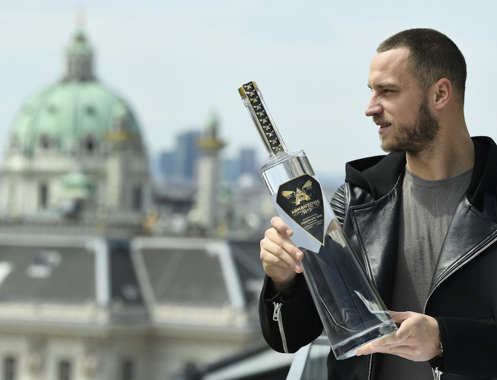 ÖFB-Star Marko Arnautovic produziert seinen eigenen Gin. 