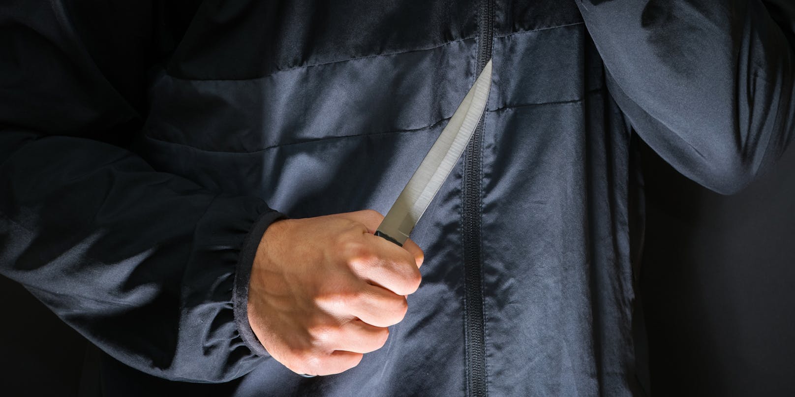 Der 55-Jährige soll seine Frau mit dem Messer bedroht haben. (Symbolfoto)