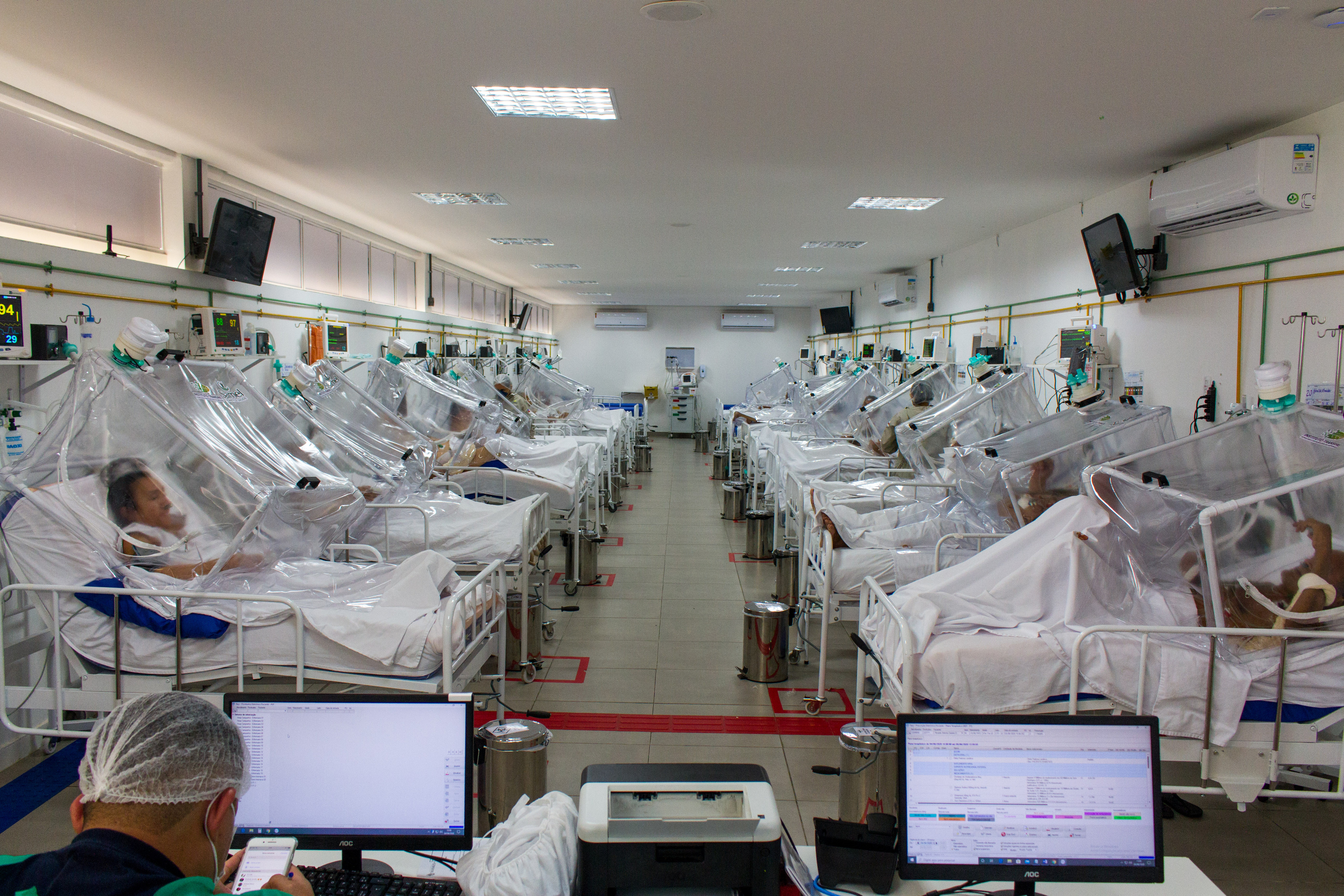 Die Zahl der Corona-Neuinfektionen und der Todesopfer in Brasilien steigt weiter rasant an.