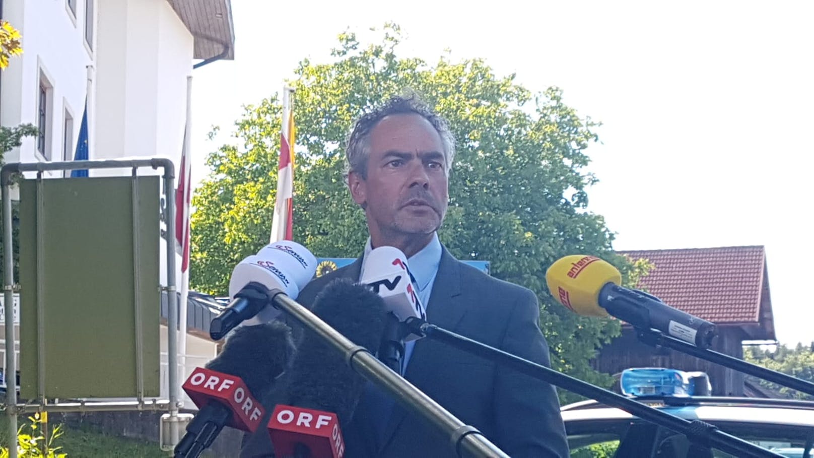 Am Nachmittag stellte sich Gottlieb Türk, Leiter des Landeskriminalamts Kärnten, den Fragen der Presse.