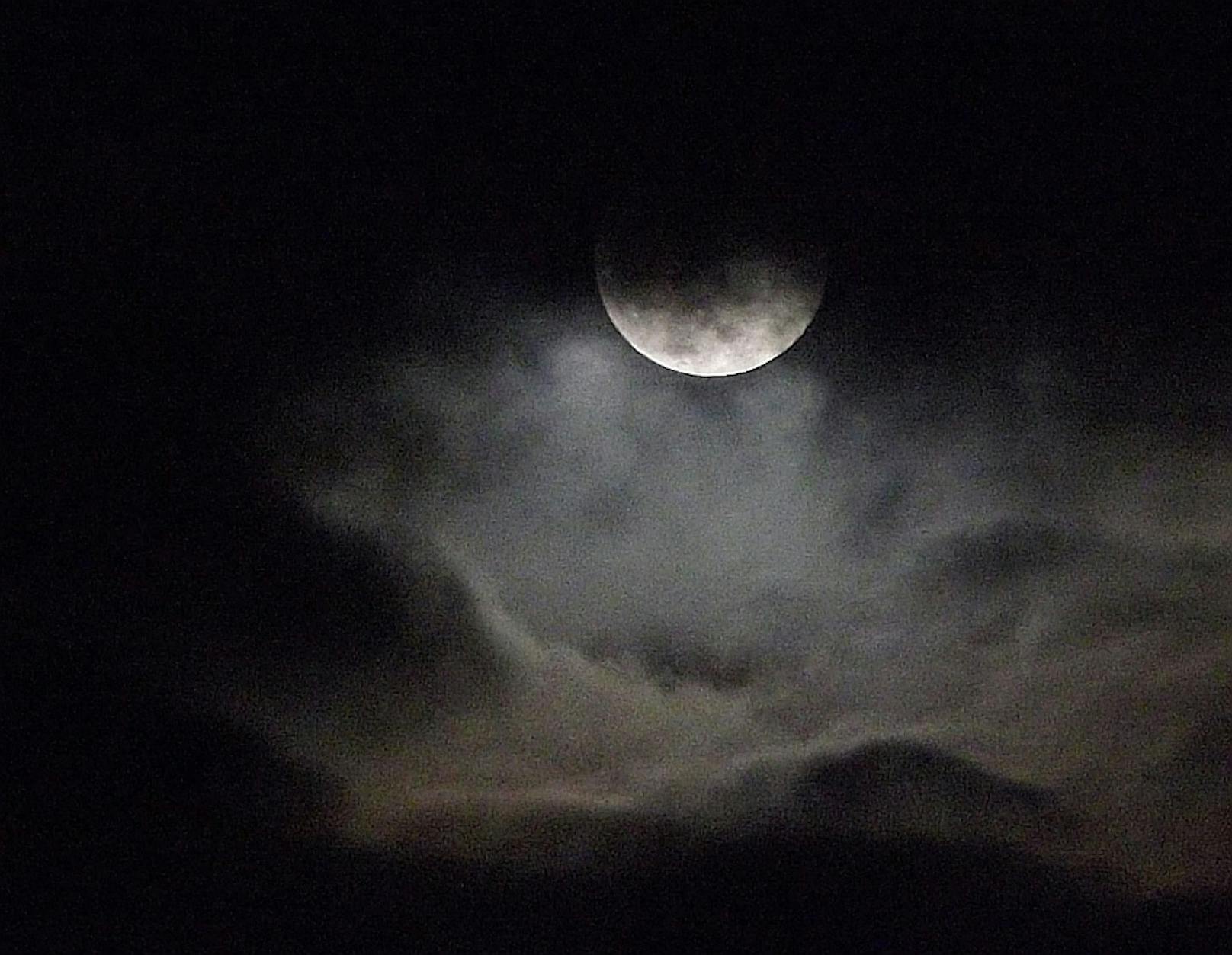 "Unsichtbare Mondfinsternis" am  Freitagabend