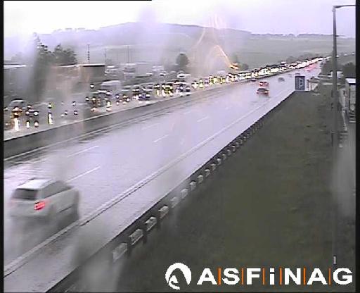 Starkregen auf der A1 bei Loosdorf