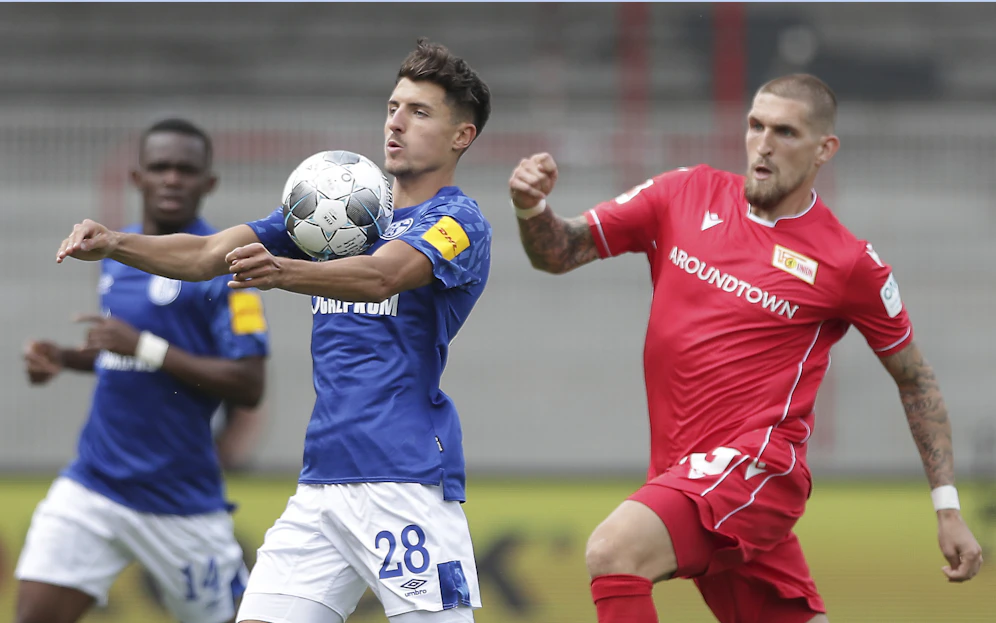 Schalkes Alessandro Schöpf (l.)