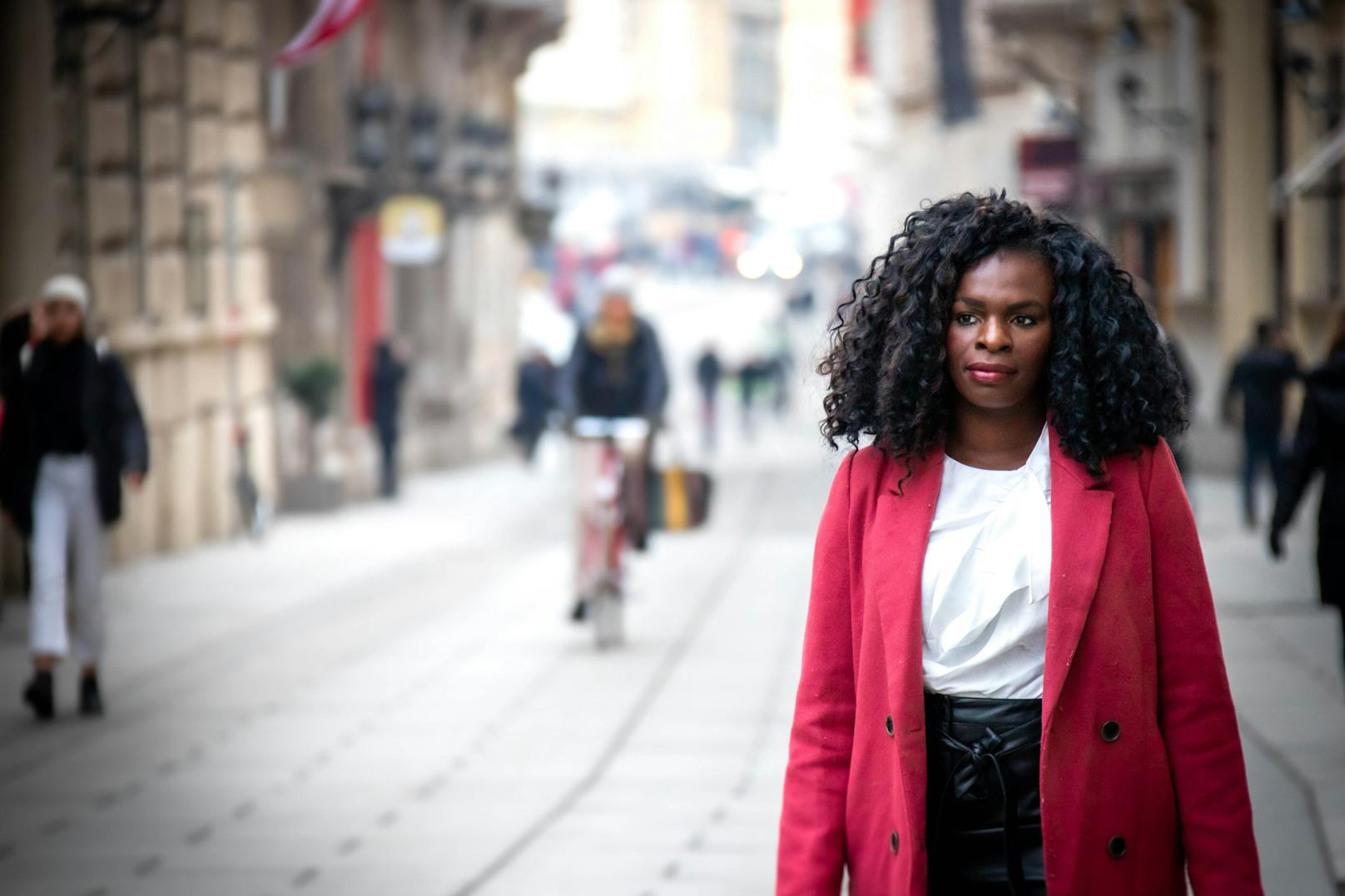 "Mit dem Buch wollen wir junge Menschen ermutigen, in die Politik zu gehen", erzählt Wiener Gemeinderätin Mireille Ngosso im <em>"Heute"</em>-Interview.