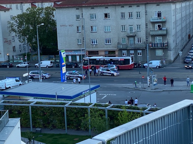 Die Polizei kam mit Blaulicht zum Einsatz.