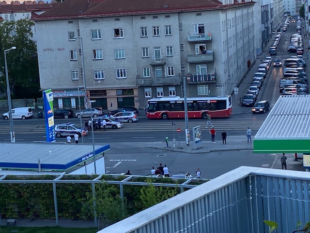 Als die Polizei kam, flüchtete eine Gruppe.