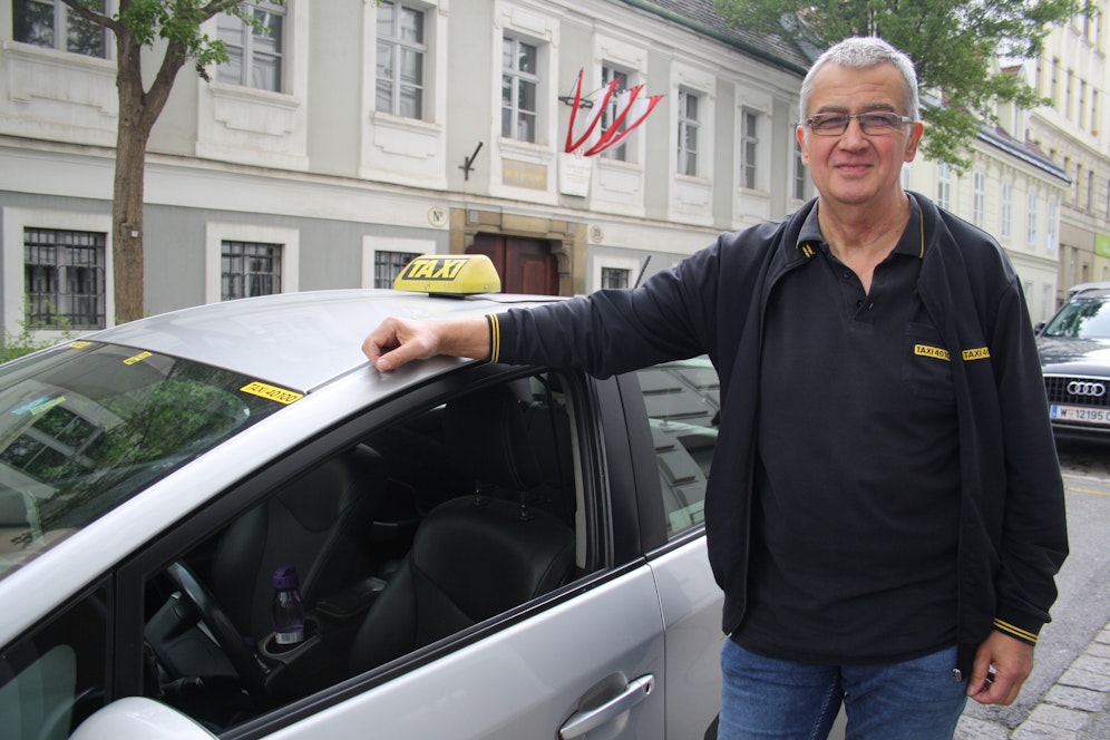 Erich Kobarth fuhr einen Kunden durch den Drive-In, weil er Heißhunger auf Burger hatte.