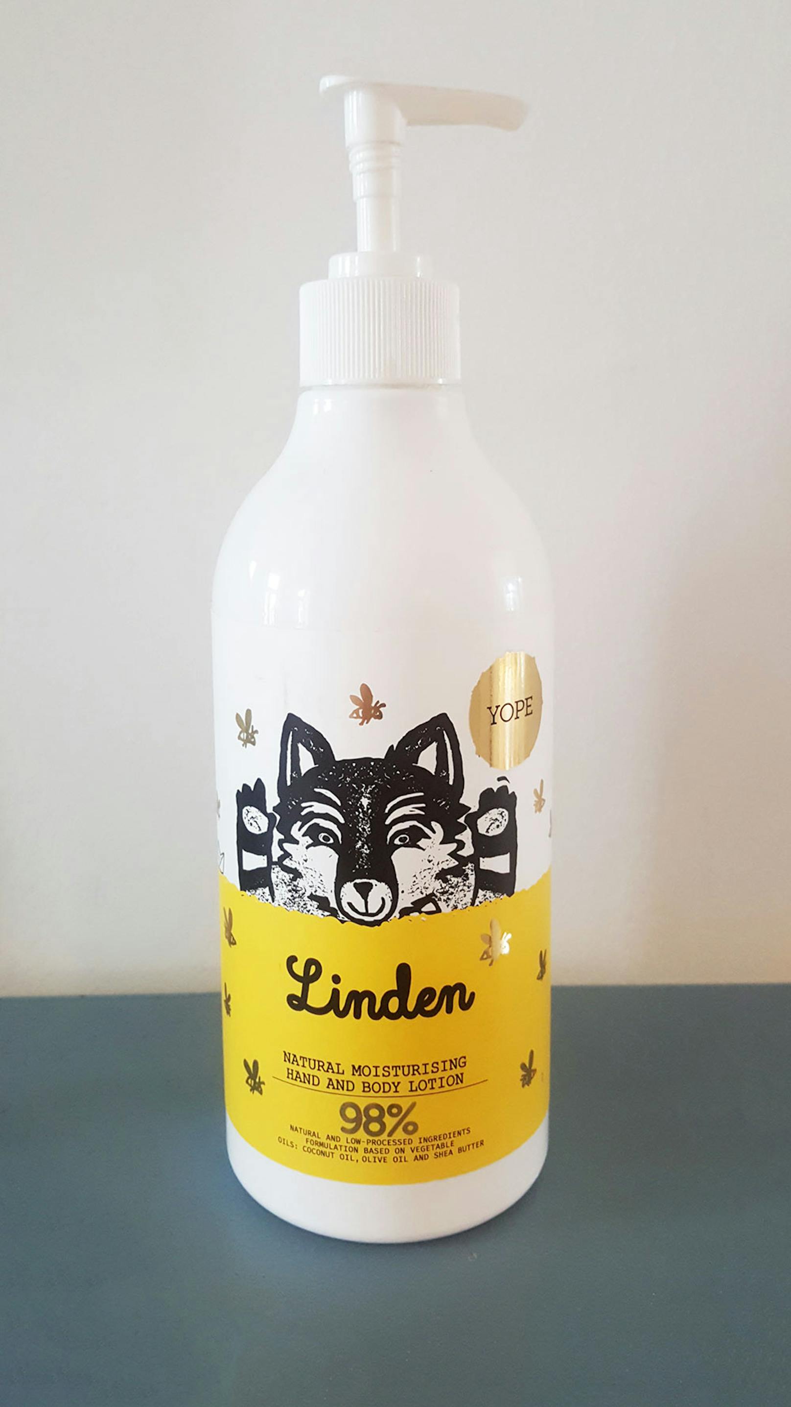 Eine Body Milk, die für die ganze Familie geeignet ist und natürliche Inhaltsstoffe hat! "Linden" von yopi duftet wunderbar nach Lindenblüten. Gesehen bei Staudigl.