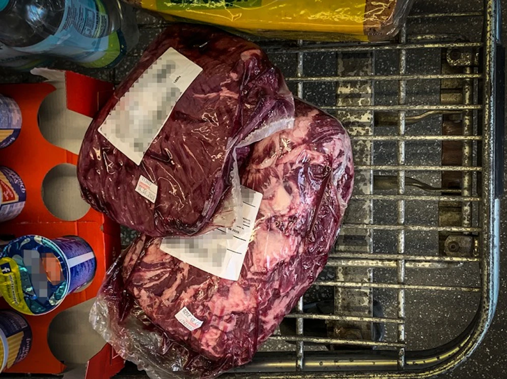 Mit diesem Rinderfilet schlug der Mann zu.