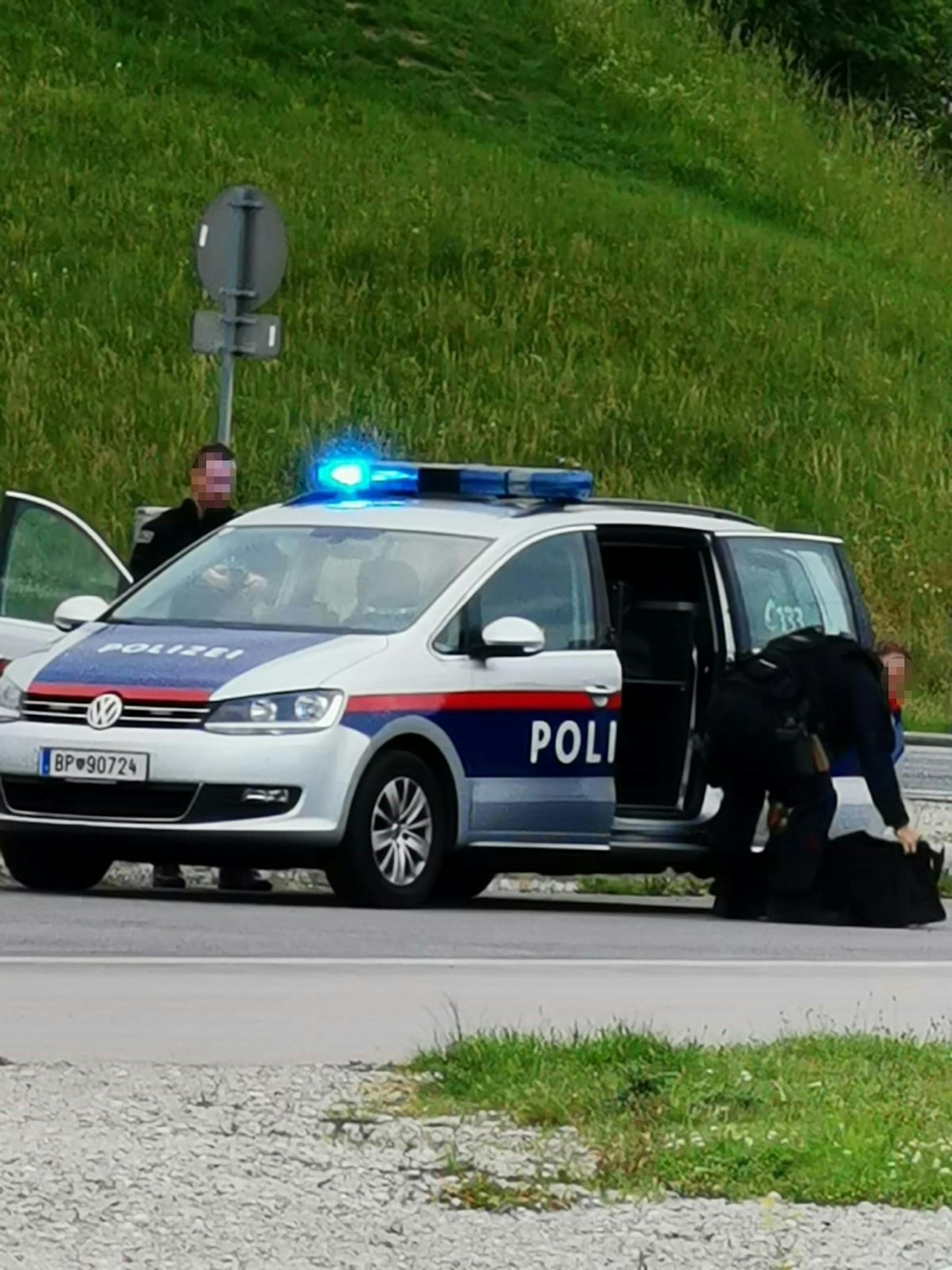 Großer Polizei-Einsatz beim Volkspark Laaer Berg in Wien-Favoriten.